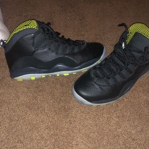 Retro 10 ‘venoms”